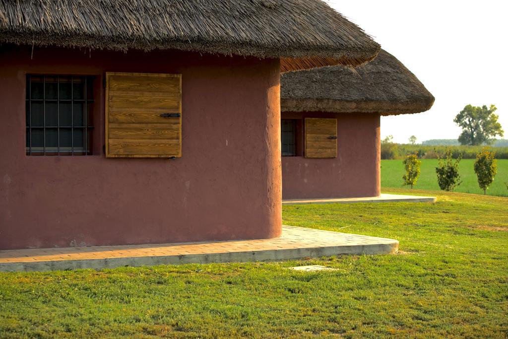 Agriturismo Bassara Le Capanne Argenta Exterior foto